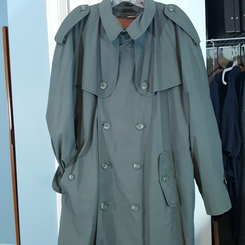 Dark grey trench coat London towne limits 42 reg